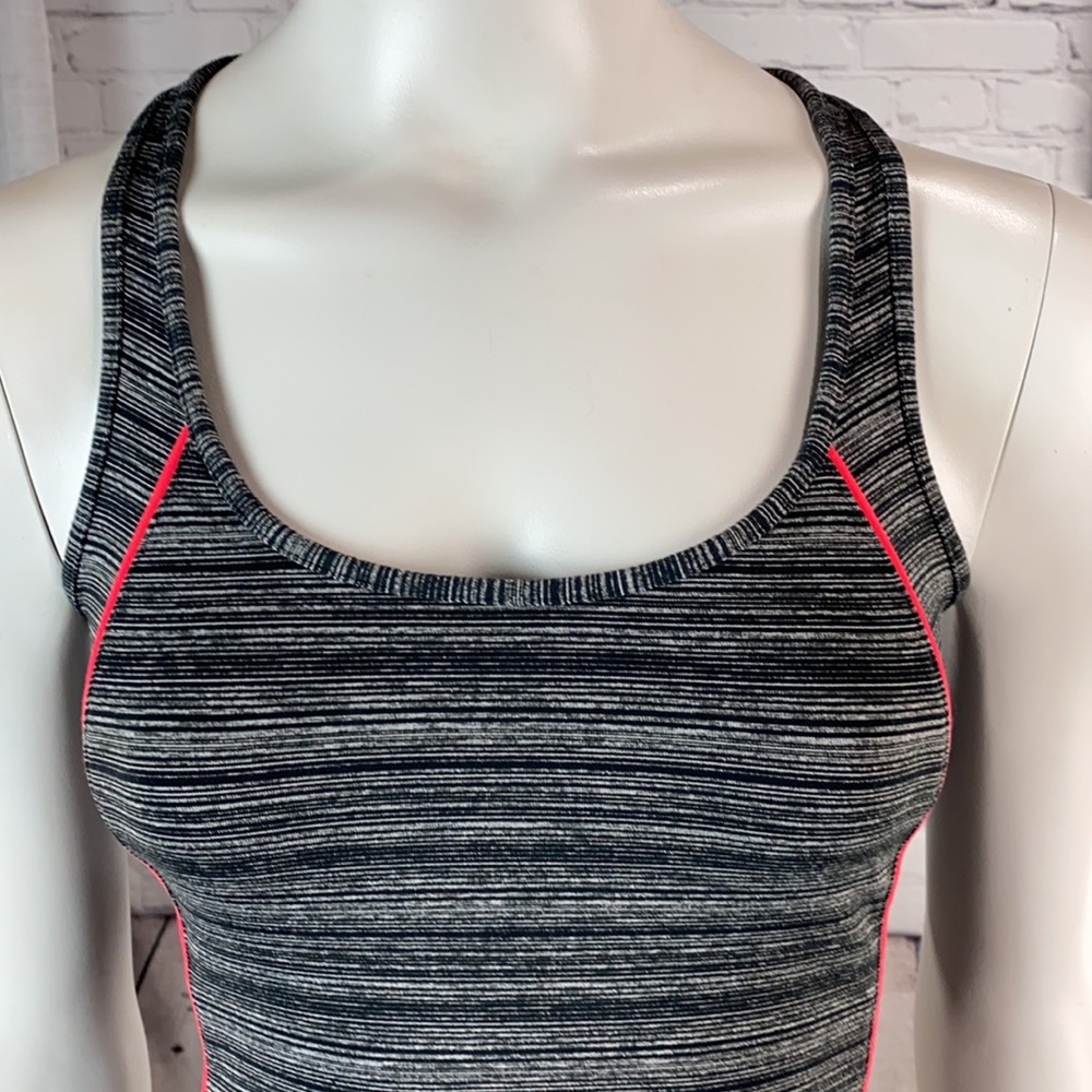 UNDER ARMOUR All Season Gear Black/Gray: Orange Razorback Tank Top Size: XS - Picture 3 of 17